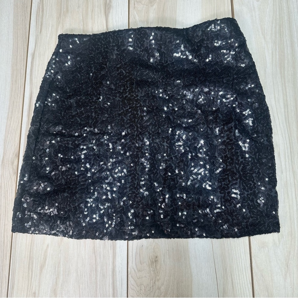 TIPSY ELVES Women’s Black Sparkle Sequin Skirt Lined‎ Stretch  Size Medium  NEW